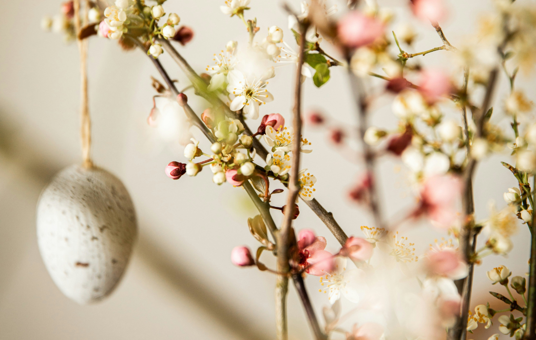 Spring Elegance: How to Wear Silk for a Chic Easter Celebration