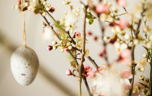 Spring Elegance: How to Wear Silk for a Chic Easter Celebration