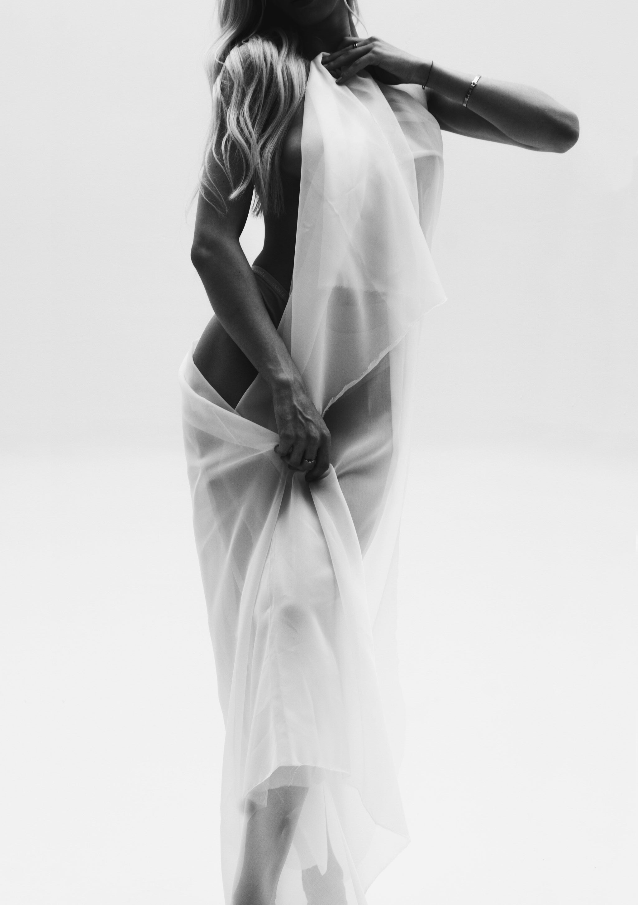 AI vs. Artisans: Who Should Design the Future of Silk Motifs?