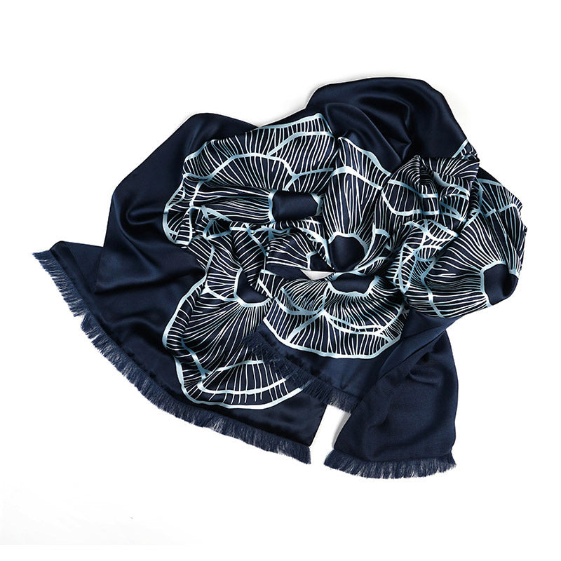 Silk &amp; Pashmina Shawl in Waterlily